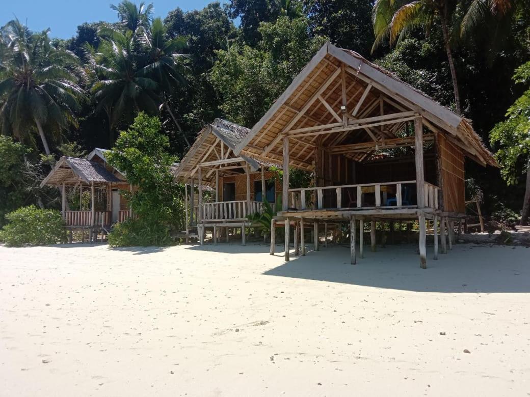 Amfriwen Homestay Yennanas Besir Exterior foto