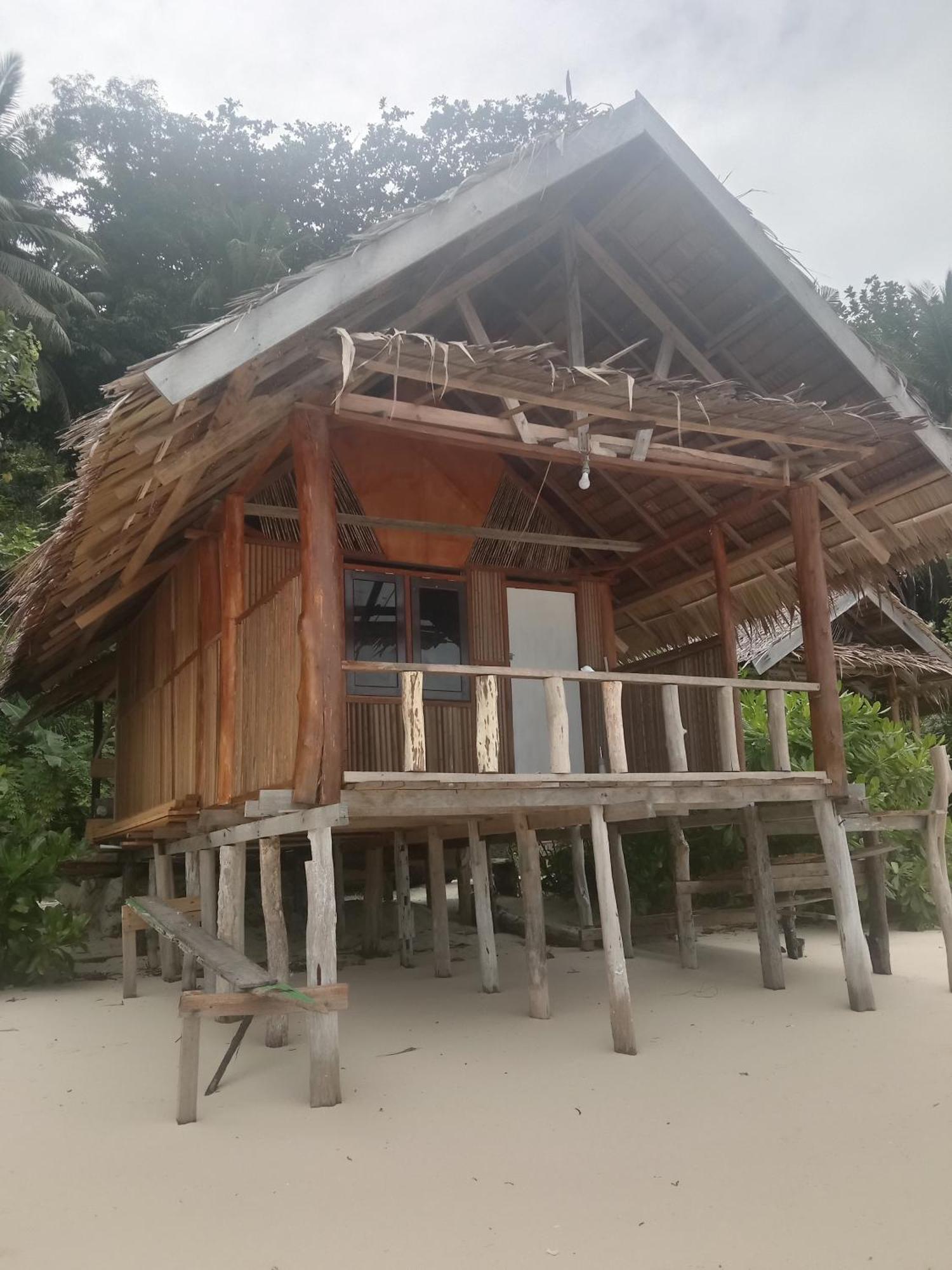 Amfriwen Homestay Yennanas Besir Exterior foto